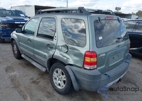 2005 Ford Escape Xlt from USA, damaged, VIN 1FMYU03175KE09308